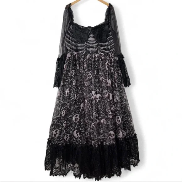 NWT Trickz n Treatz Plus Size 3x Black and White Sheer Maxi Dress With Skeletons - Picture 1 of 9